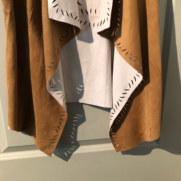 Jessica Simpson Ladies Tan Native Style Vest - Picture 3 of 5